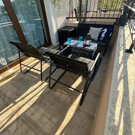 Luxury Studio Valencia Gardens Apartment